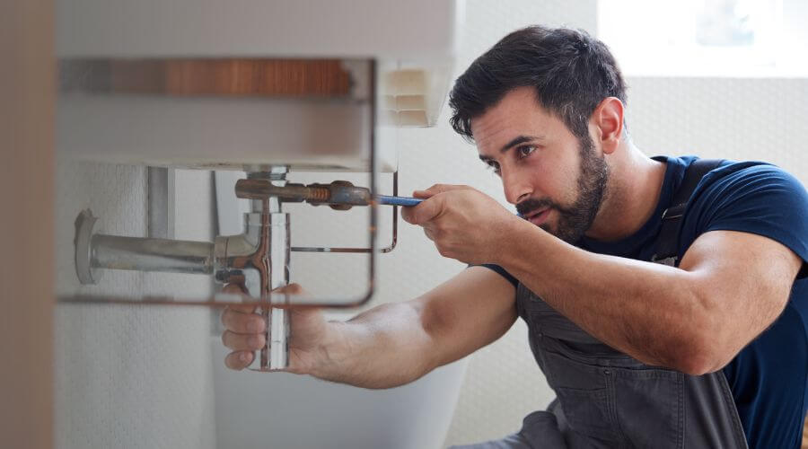 Local expert plumbing services in Ladoga, IN